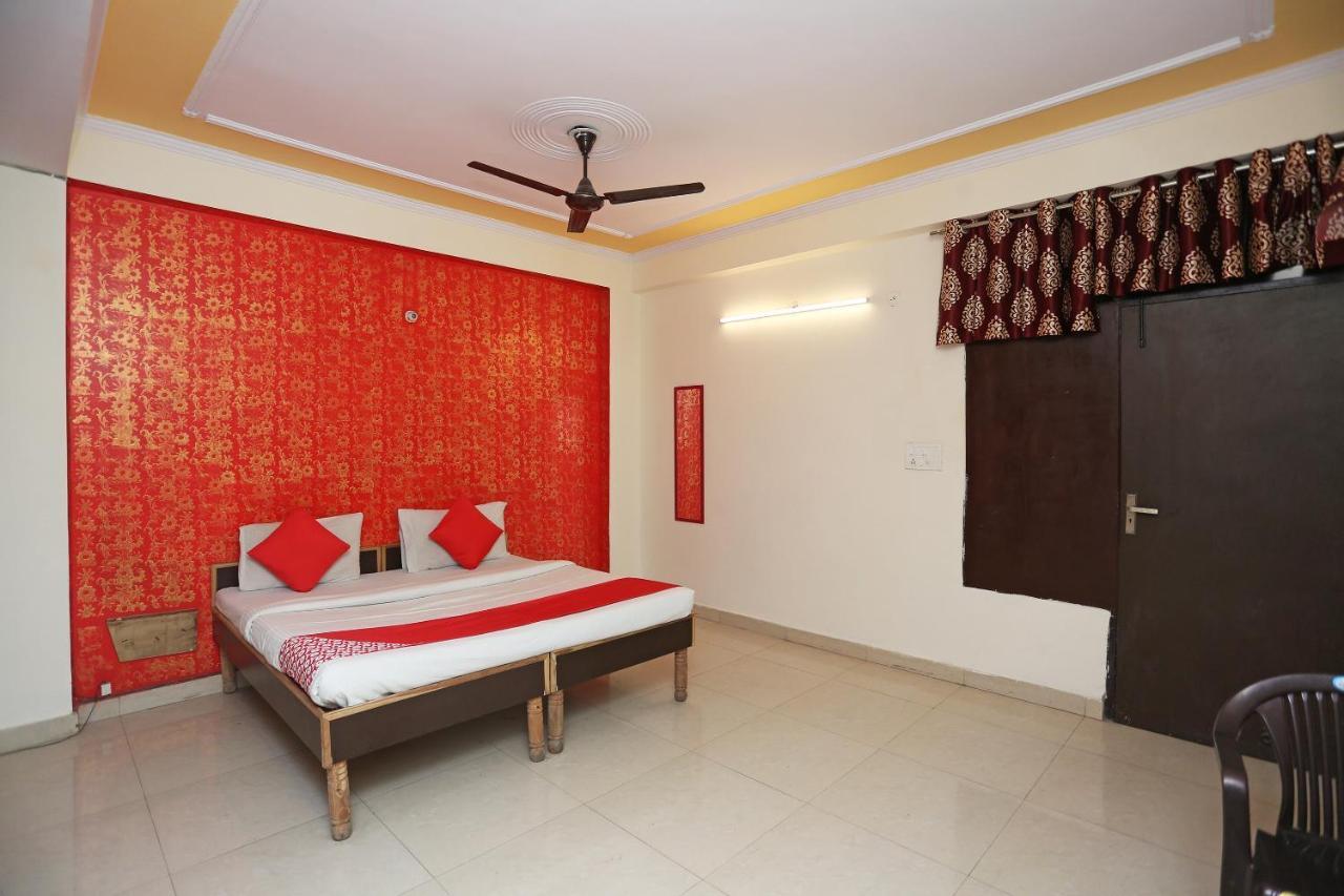 Hotel O Airport Plaza By Palace New Delhi Exteriör bild