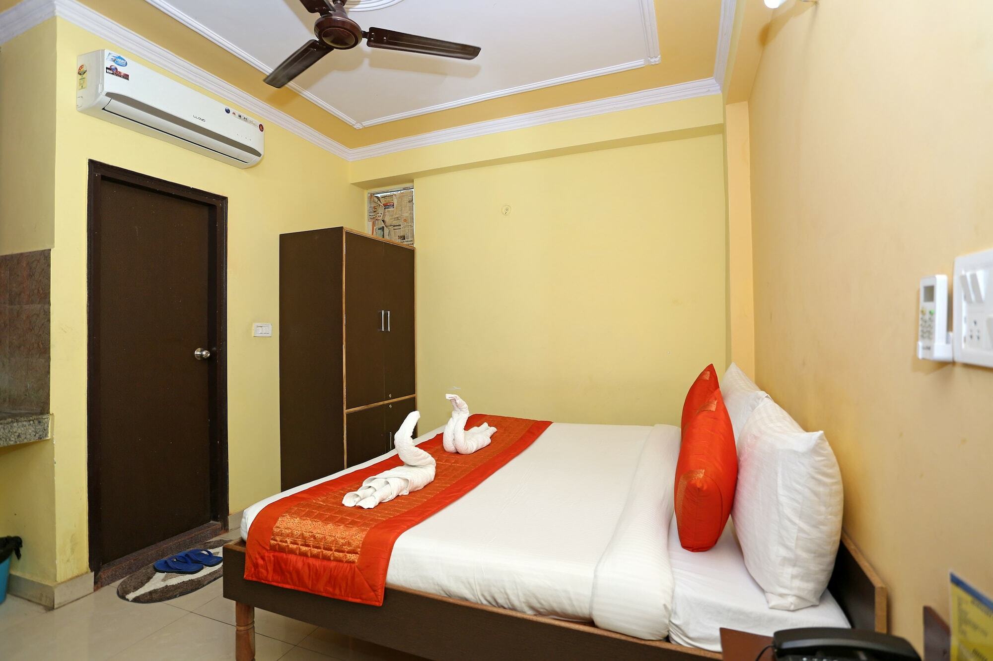 Hotel O Airport Plaza By Palace New Delhi Exteriör bild